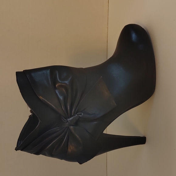 Gianni Bini Shoes - Gianni Bini Black Leather Upper Ankle High Heel Boots - Women's U.S. 8.5M